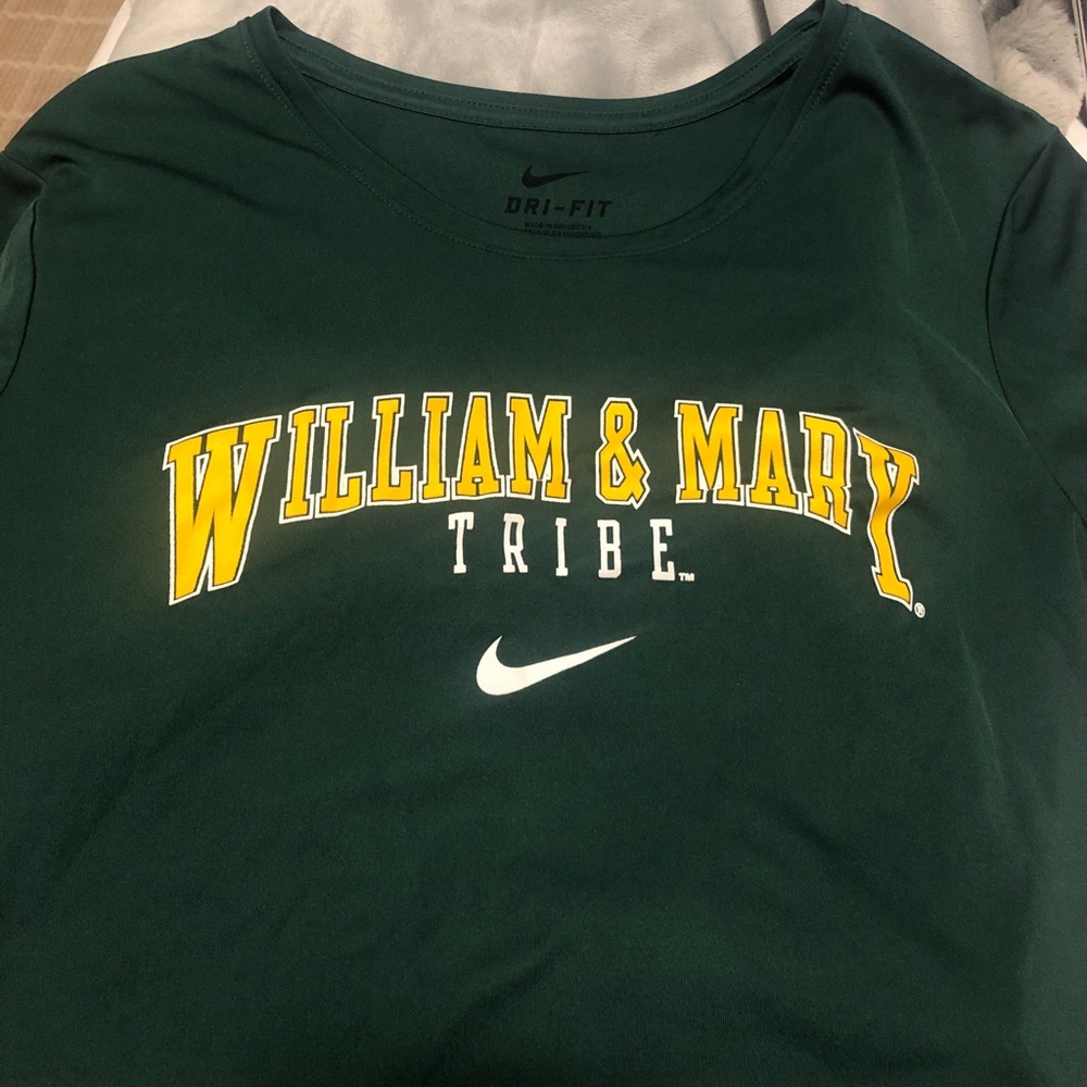 William & Mary Green Nike Dry Fit Shirt